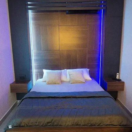 Jacuzzi Sauna Selfcheckin Mystic * モスタル